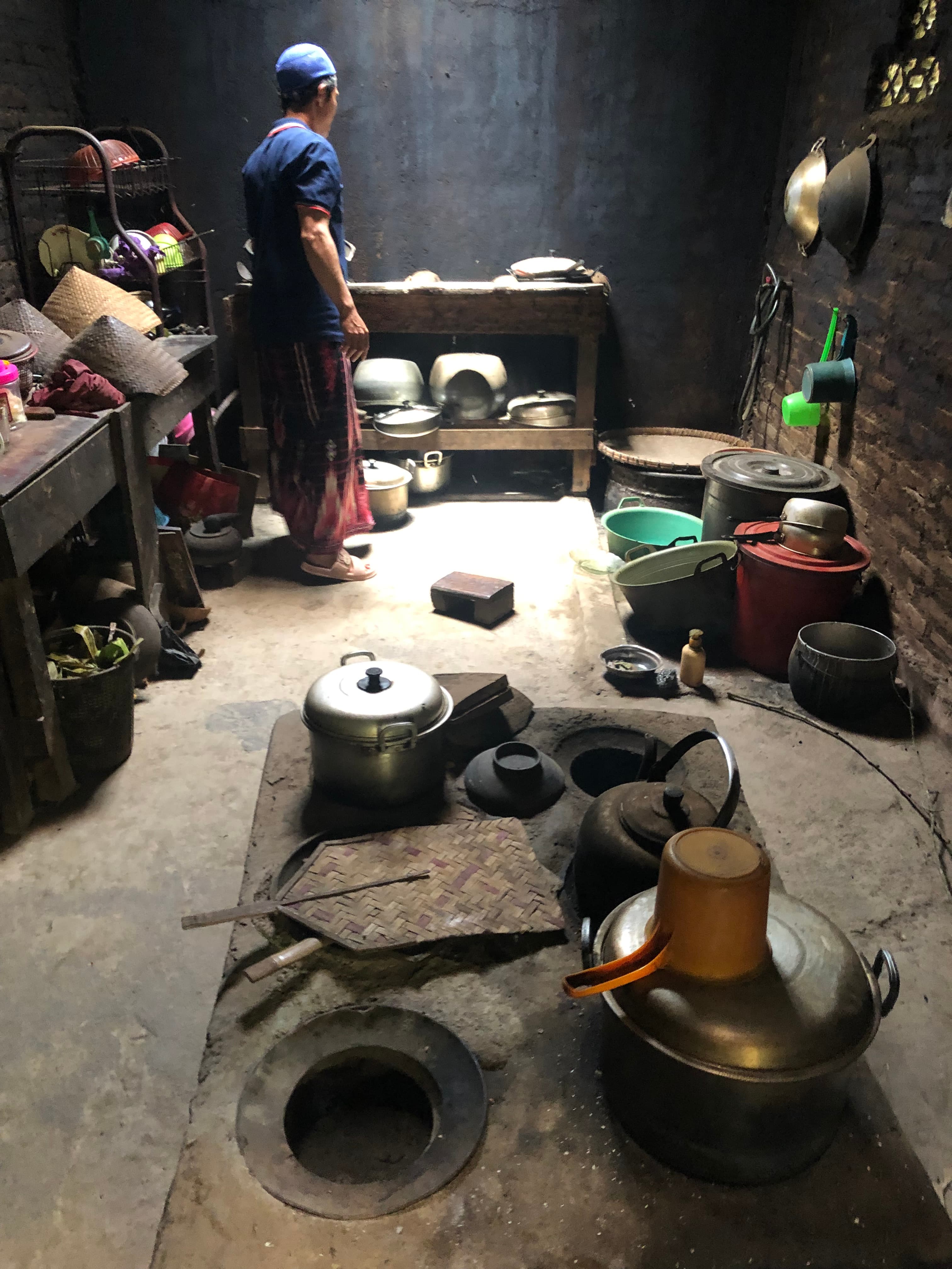 petit atelier de fabrication de thé à Java